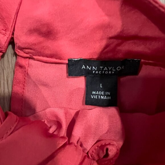 Ann Taylor Factory Red Short Sleeve Blouse Size Large - Picture 4 of 5